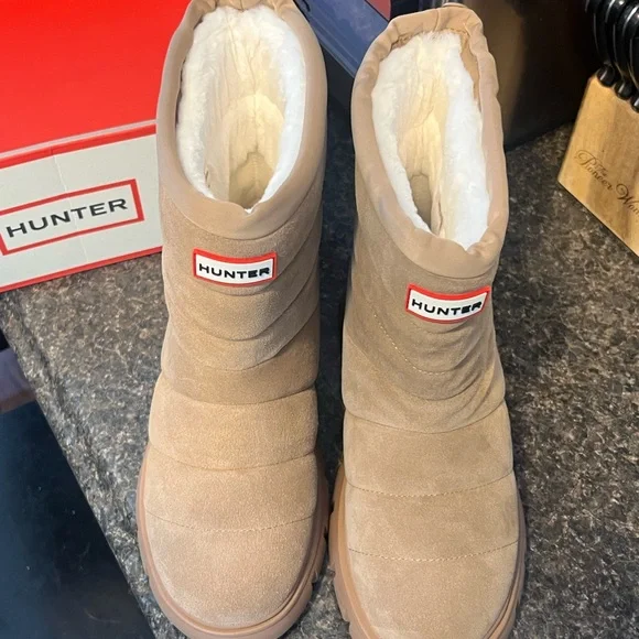 New Hunter Women’s Maribel Lug Sole Insulated Waterproof Snow Booties Boots Tan - Picture 14 of 15